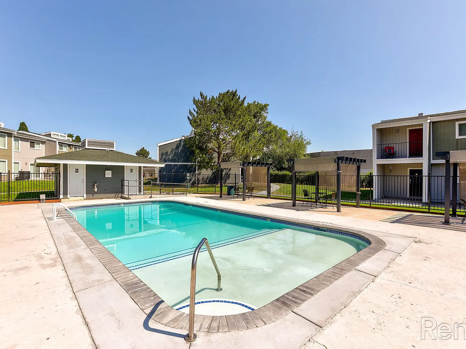WIllowbrook Apartments — Photo 1