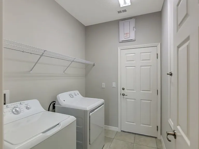 1869 Overcup Ave — Photo 20
