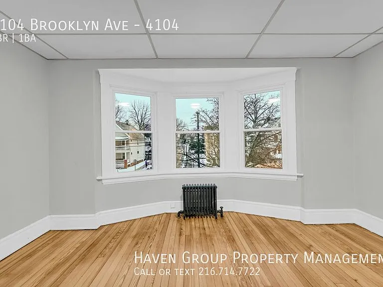 4104 Brooklyn Ave #4104 — Photo 9