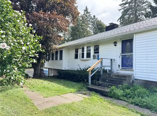 4137 Makyes Rd, Syracuse, NY 13215