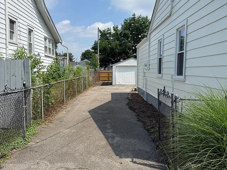 531 W Evelyn Ave — Photo 4