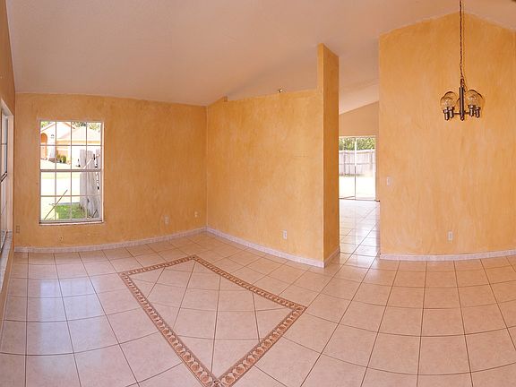 3rd image of 1422 Coldwater Ct