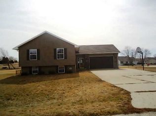 125 6th Ave W, Walford, IA 52351