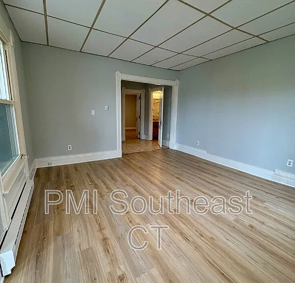 285 Montauk Ave #1 — Photo 4