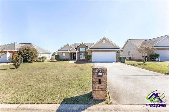 3 bed, 2.0 bath, 1486 sqft, $1,750 — Photo 1