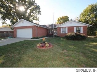2 Oak Tree Dr, Albers, IL 62215