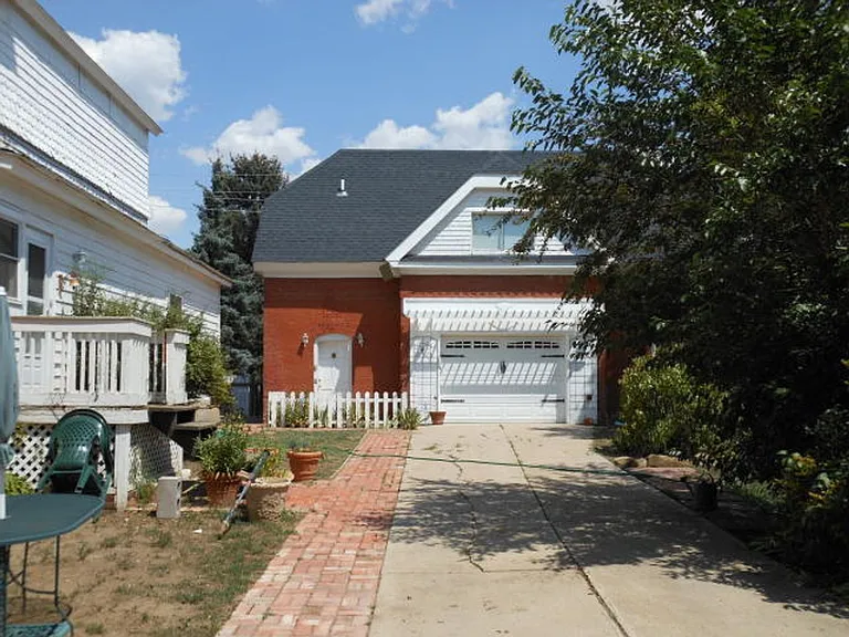 611 W Colorado Ave — Photo 1