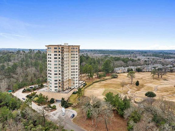 3rd image of 2801 Wexford Dr APT 1205