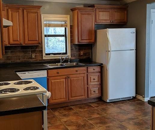2nd image of 944 Beachside Dr #944