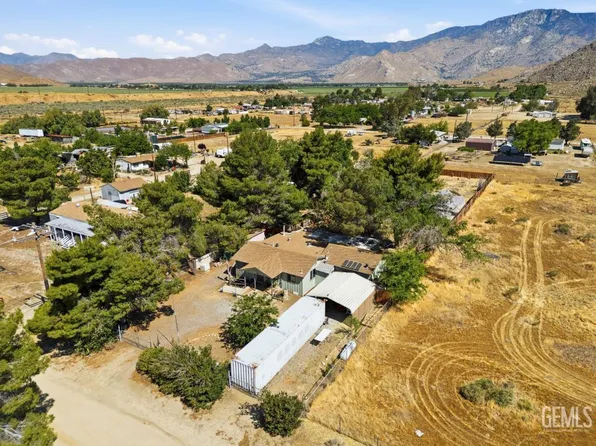 15191 Sage Ln, Weldon, CA 93283