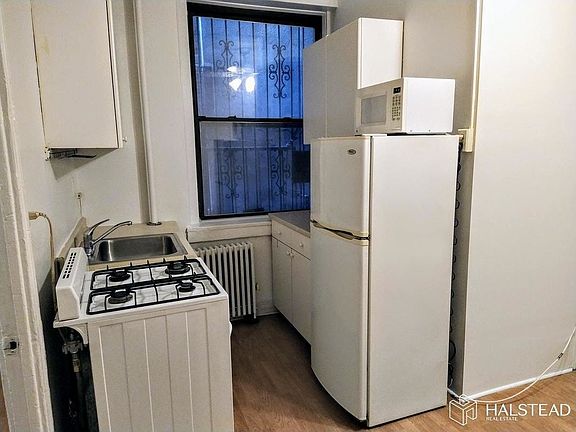 5th image of 149 Sullivan St APT 1C