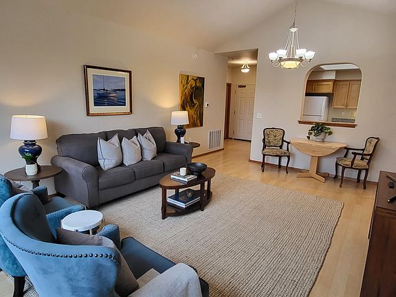 5th image of 980 Golden Aspen Pl