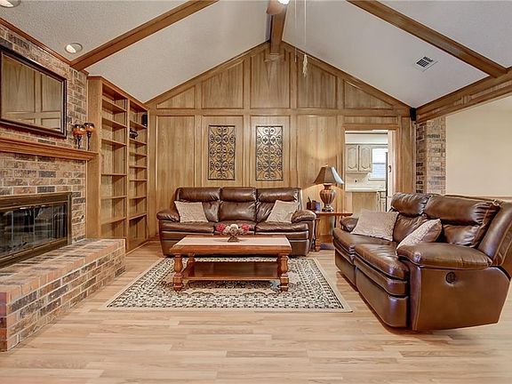 5th image of 805 Meadow Creek Dr