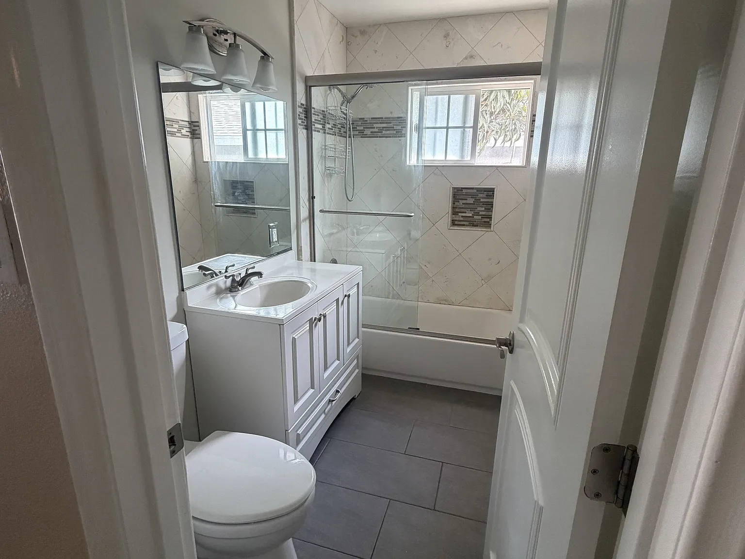 Lowemont St, Bellflower — Photo 4