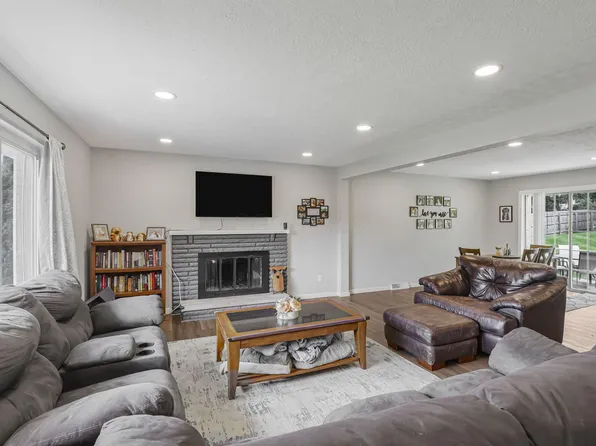 3250 Darracq Cir, Columbus, OH 43223