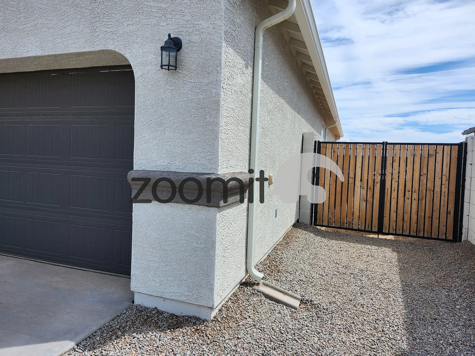 4 bed, 1825 sqft, $1,799 — Photo 3