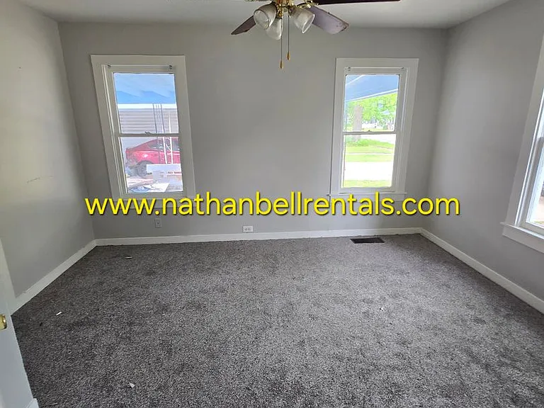 101 23rd St SE — Photo 4
