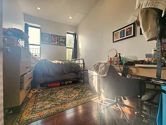 Rented by RELEASE NY