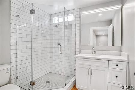 2nd image of 214 41st St