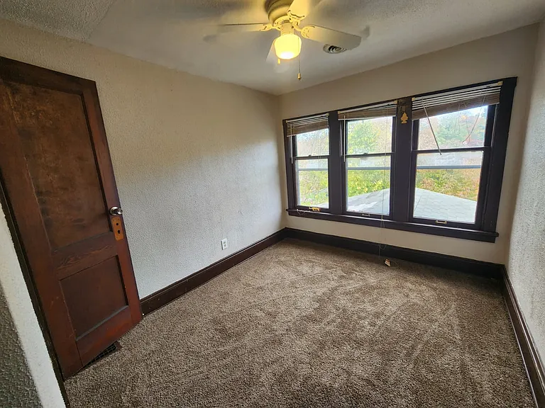 3384 Beechwood Ave #3 — Photo 6