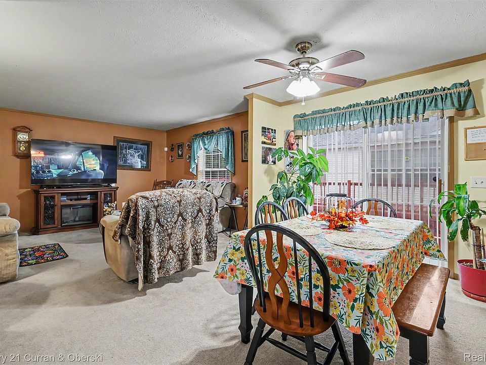 24519 Manchester Dr, photo 8