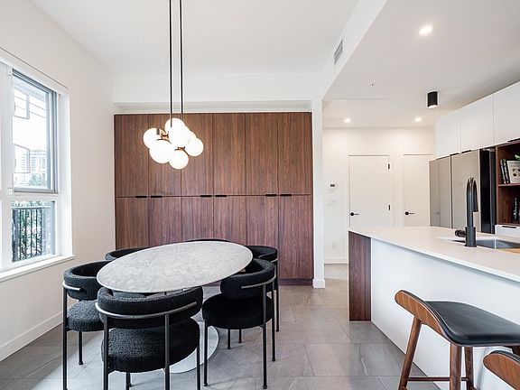 3rd image of 623 Kemsley Ave #110