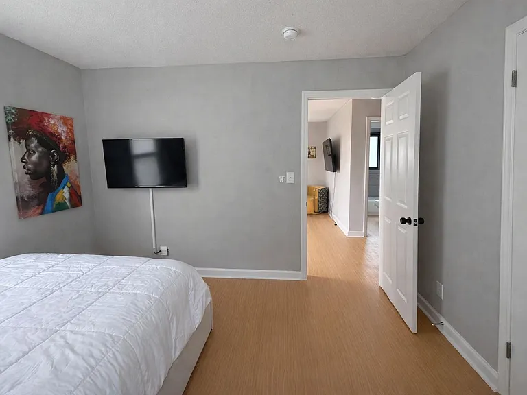 316 Skyland Ave — Photo 18