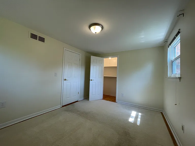2366 Eaton Gate Rd — Photo 28