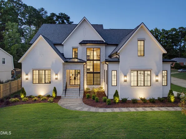 413 Pinecroft Dr, Raleigh, NC 27609