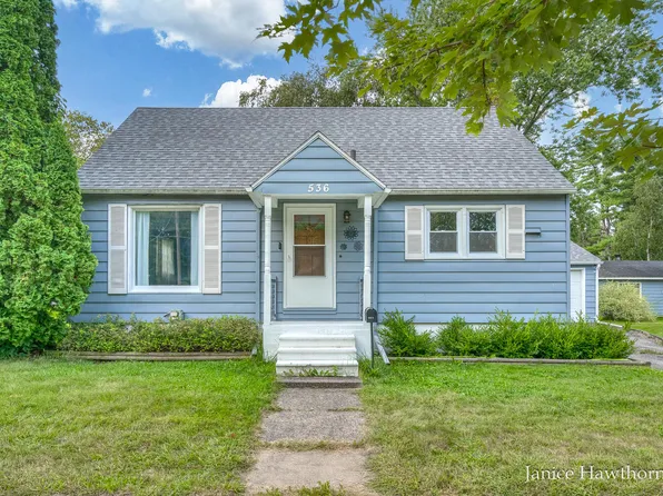 536 E Clinton St, Hastings, MI 49058