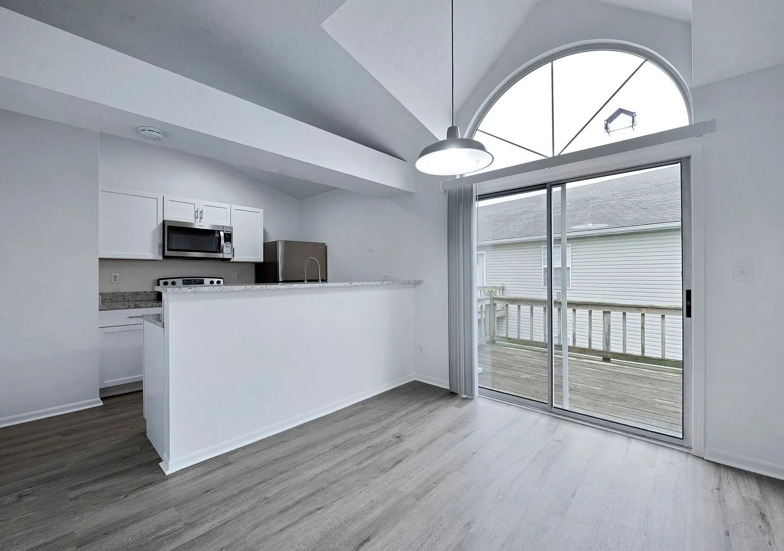Stratford Commons — Photo 2