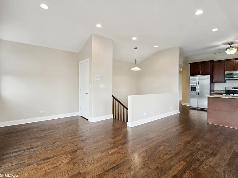 3519 W Medill Ave #3 — Photo 16