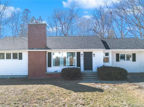 101 Douglas Ave, Woodstock, NB E7M 5Z8