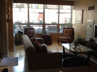 330 W Grand Ave APT 807, Chicago, IL 60654