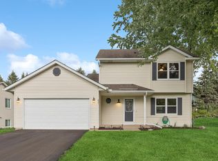 931 Savannah Rd, Eagan, MN 55123