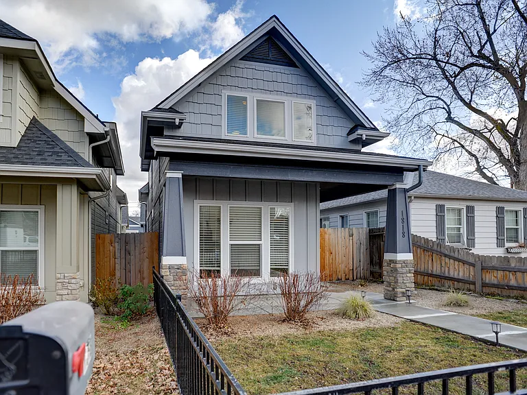 1818 S Grant Ave — Photo 3