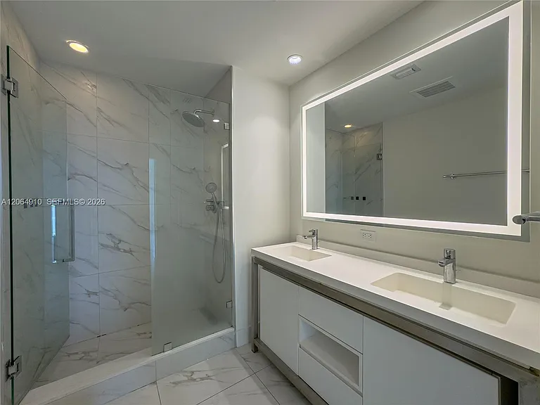2000 Metropica Way #2009 — Photo 36