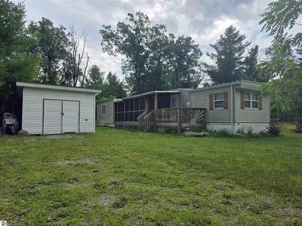 3341 Bert St, South Branch, MI 48761