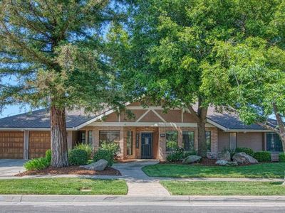 868 E Salem Ave, Fresno, CA, 93720