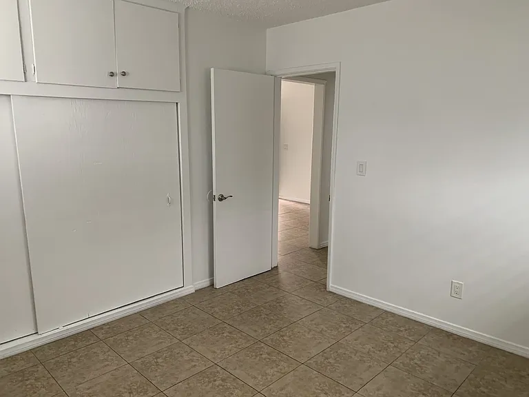 312 N Rose St #6F — Photo 5