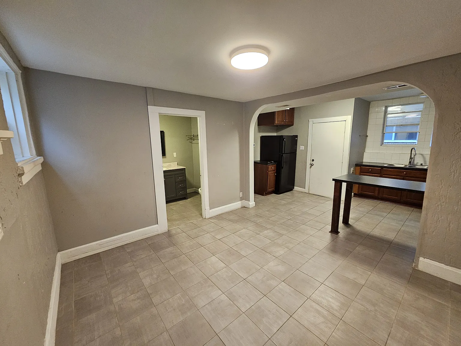 2 bed, 550 sqft, $1,275 — Photo 3