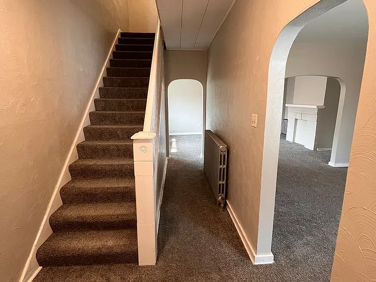 109 Kenova St — Photo 13