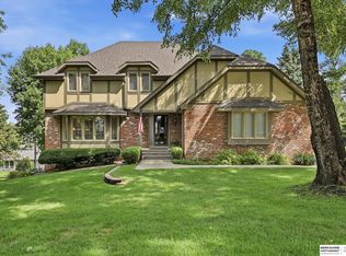 7670 Hickory St, Omaha, NE 68124