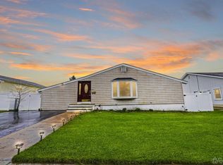 56 Boulevard E, Keyport, NJ 07735