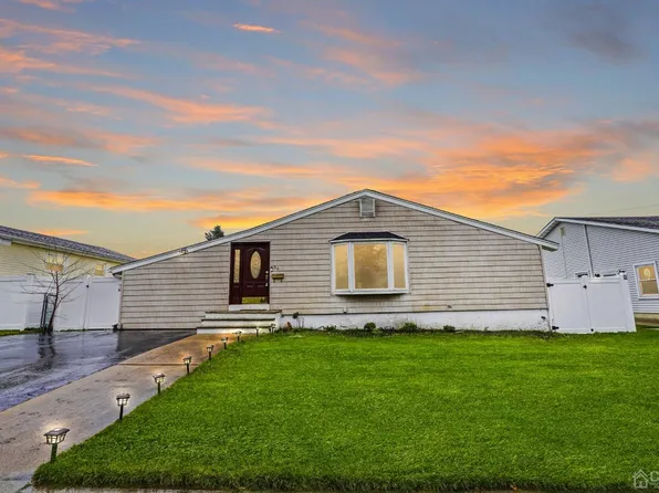 56 Boulevard E, Keyport, NJ 07735