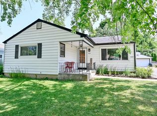 8224 N 52nd St, Brown Deer, WI 53223
