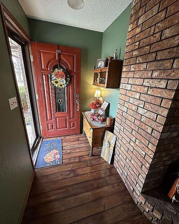 1st image of 1908 Flynn St