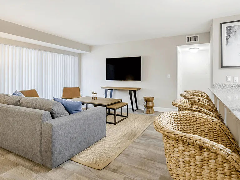 Coconut Palm Club Apartments — Photo 50