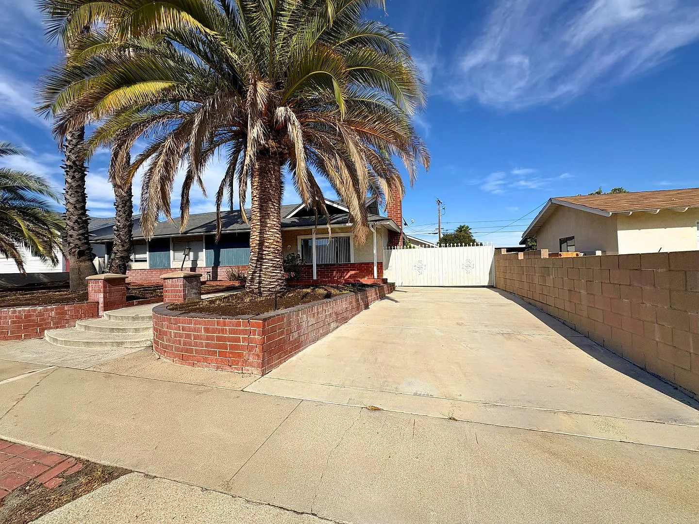 Single Family Home — Photo 3