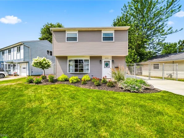 37377 Green Dr, Eastlake, OH 44095